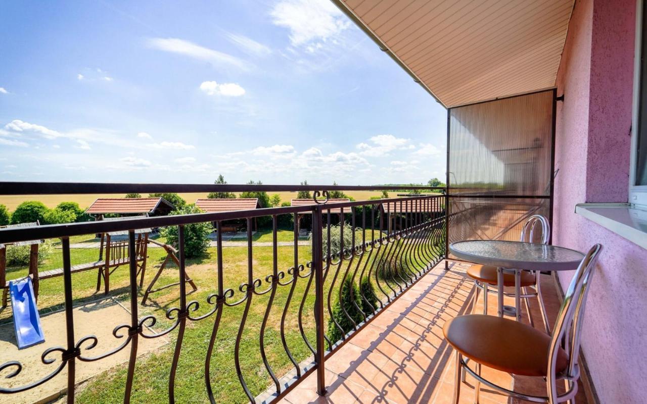 Apartmány Karmon Park Veľký Meder Kültér fotó